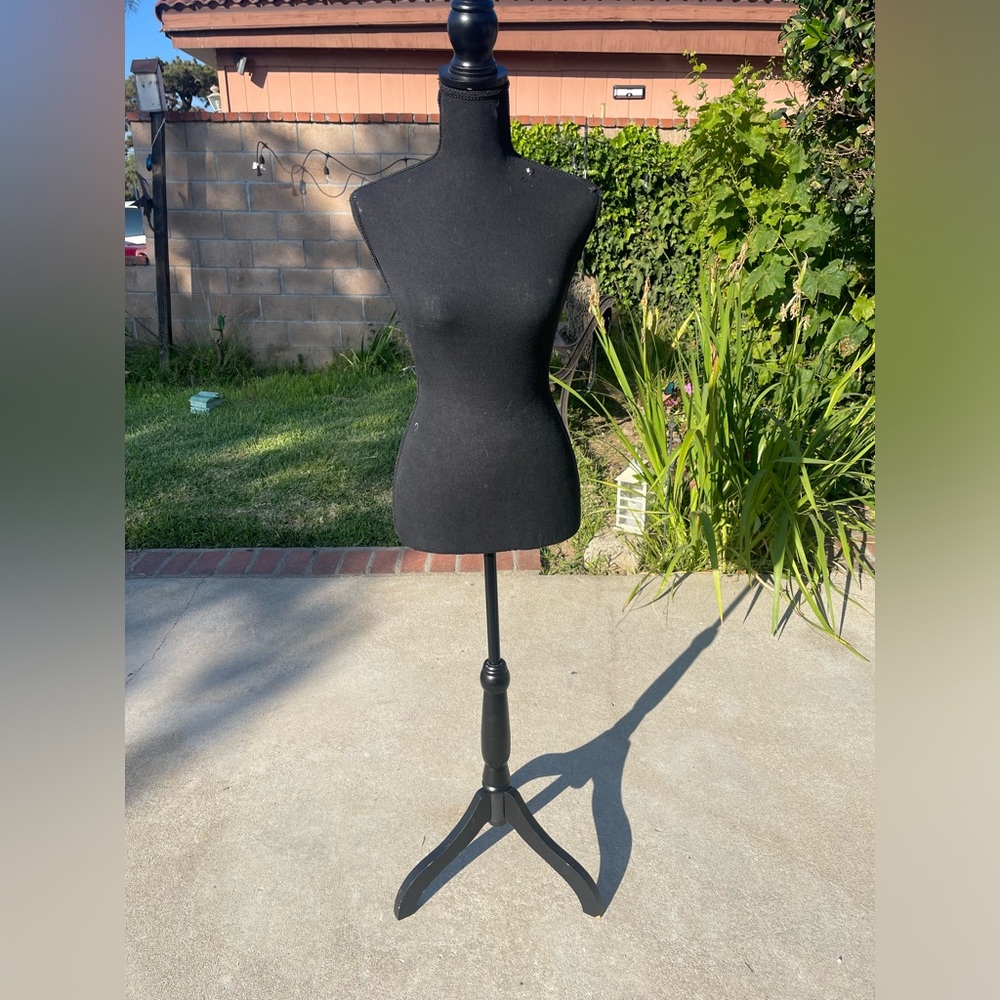 Dress form